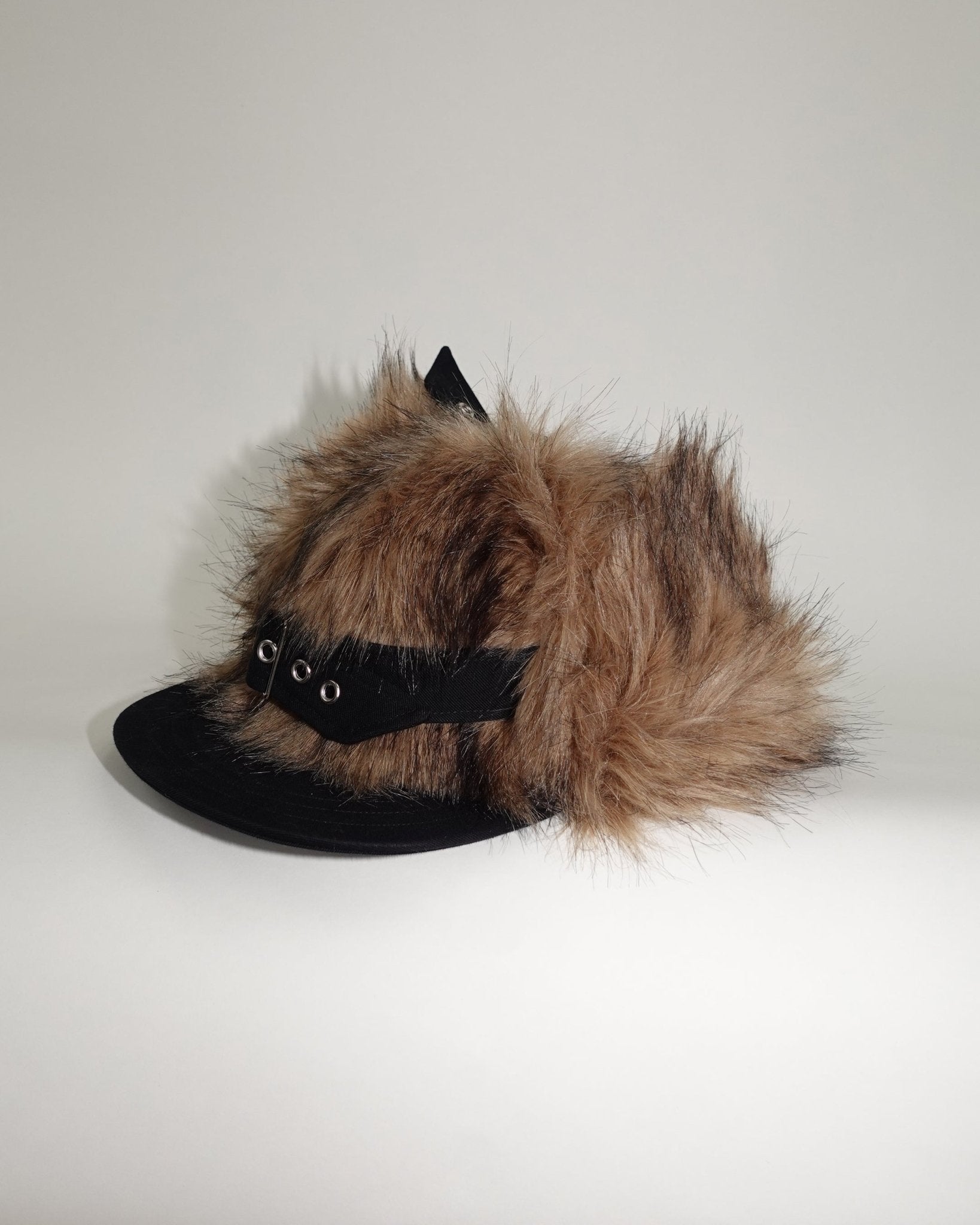 Faux Fur Snapback, Brown - Sourtai - Snapback